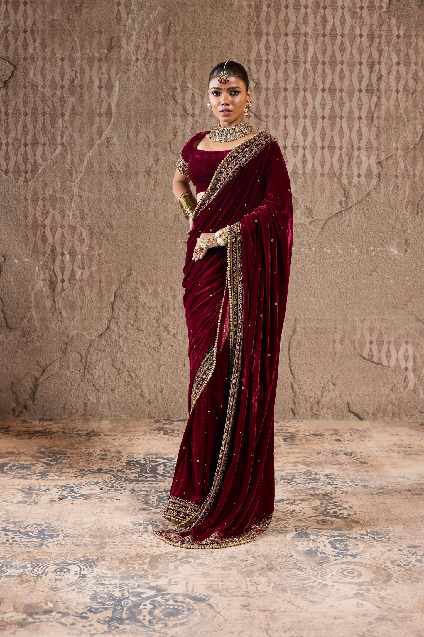 OPULENT VELVET SAREE WITH INTRICATE ZARDOSI EDGING