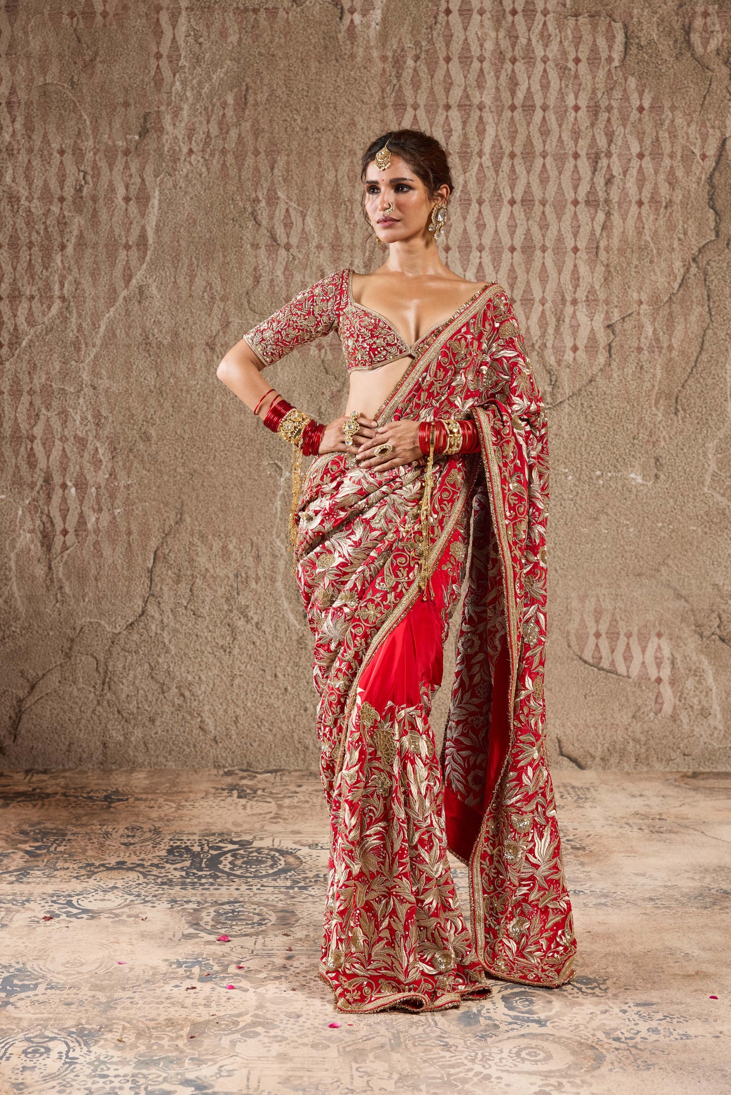 TIMELESS RED WEDDING SAREE WITH ORNATE EMBROIDERY