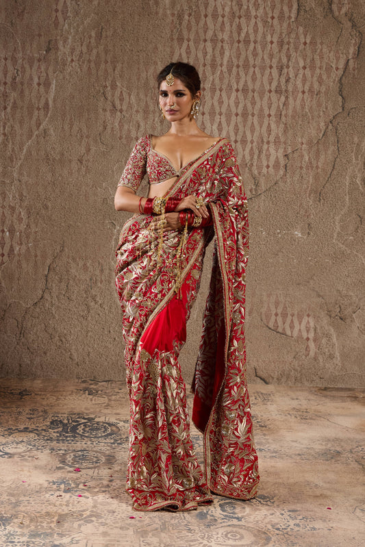 TIMELESS RED WEDDING SAREE WITH ORNATE EMBROIDERY