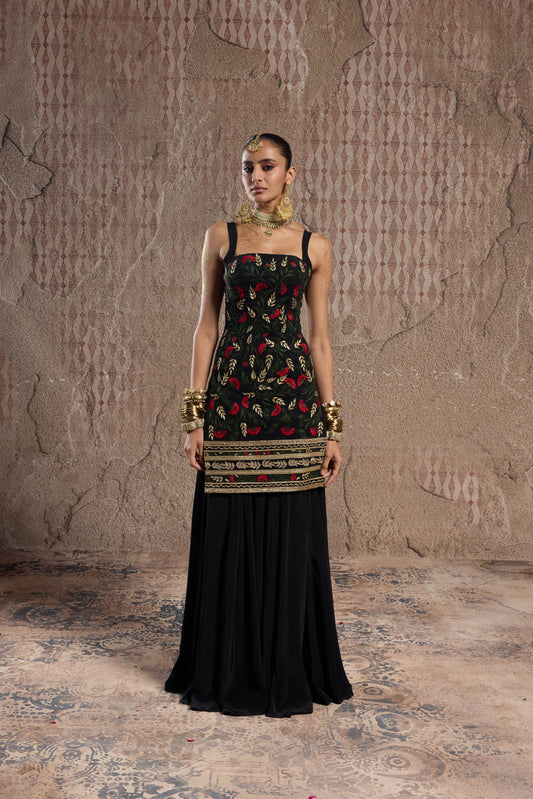 FLORAL NOIR: BLACK SHARARA SET WITH MODERN PUNJABI VIBES